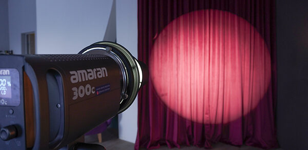 Лофт в современном стиле с кухней