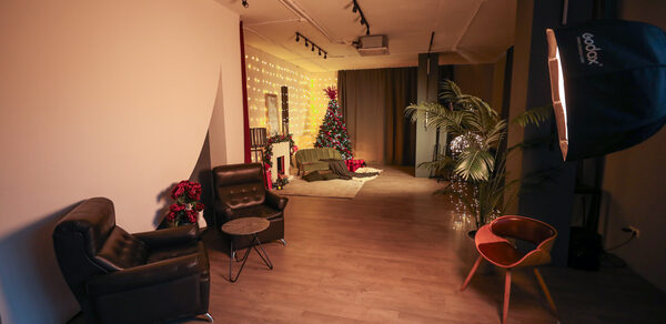 Лофт в современном стиле с кухней