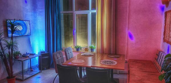 Двухуровневый лофт с растениями