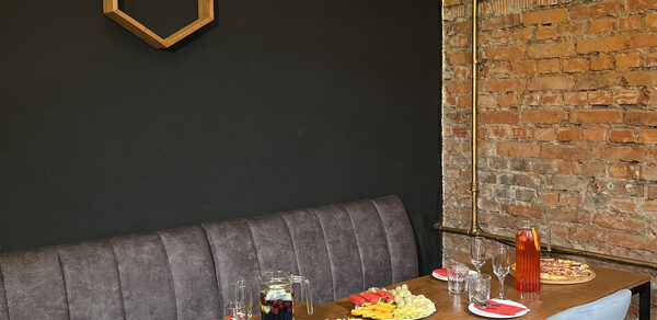 Лофт малый. Яркий лофт-зал