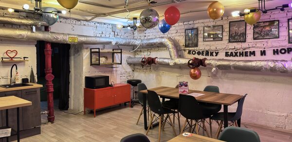 Лофт-зал в классическом стиле