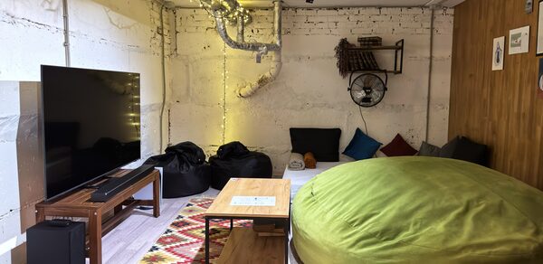 Лофт-зал в классическом стиле