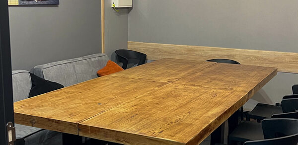 Светлая комната на 12 человек