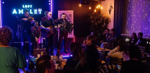 Просторный лофт с грилем и верандой