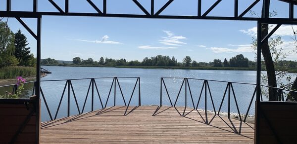 Беседка на берегу Волги