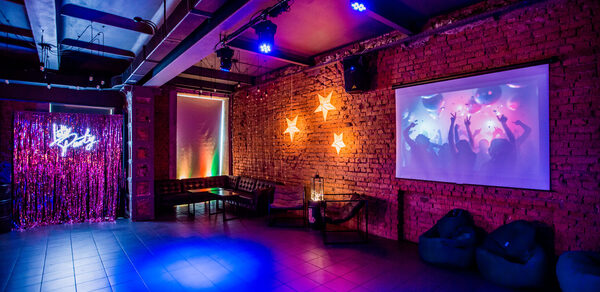 Атмосферное лофт-пространство с выходом на веранду