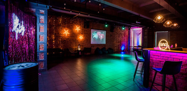 Атмосферное лофт-пространство с выходом на веранду