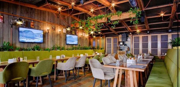 Пряности и Радости. Банкетный зал с караоке