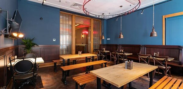 Italica. Банкетный зал в особняке в центре города