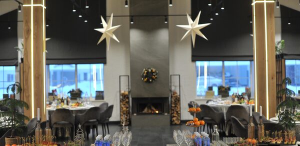 Русское Оружие. Банкетный зал за городом