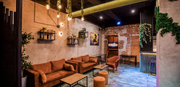 Дизайнерский лофт с неоном