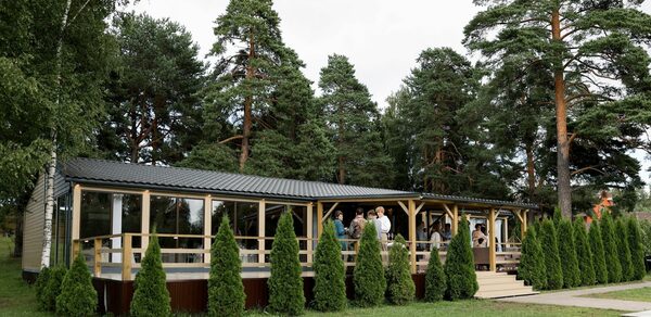 Банкетный зал в загородном клубе "Любовь"