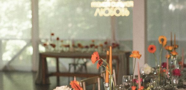 Белоснежный банкетный зал в Усадьбе Лесной Берег