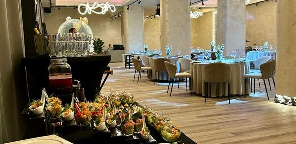 Аманд Холл. Банкетный зал в стиле Шале