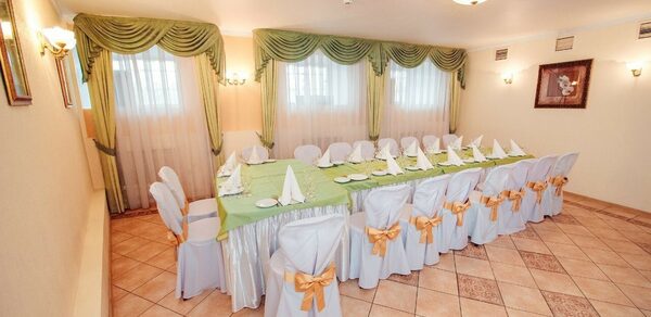 Подкова. Зелёный банкетный зал