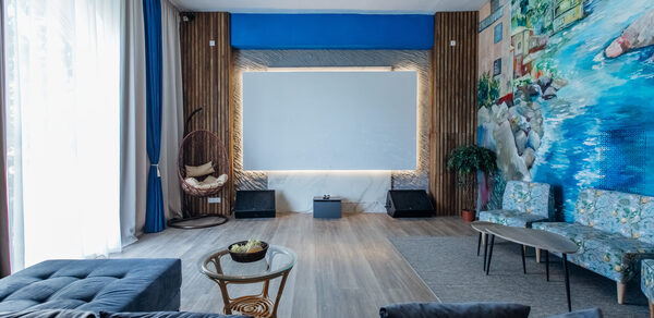 Зал Сицилия. Современный лофт-зал с высокими потолками