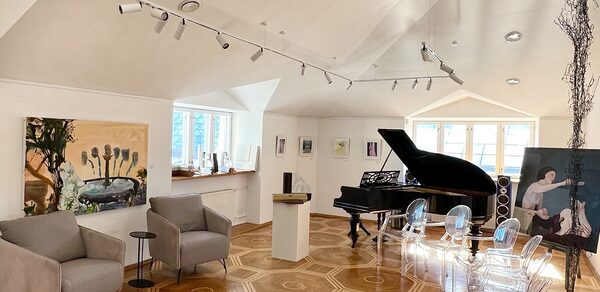 Высота. Эстетичное пространство с картинами