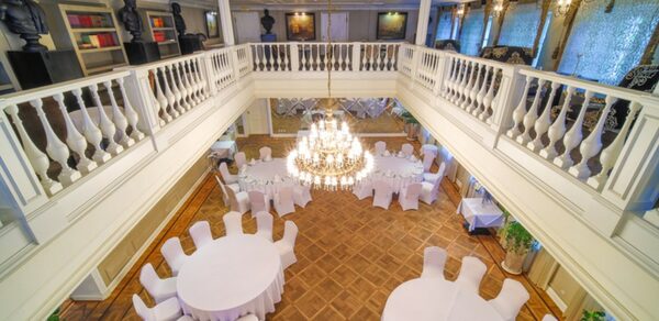 Банкетный зал в стиле усадьбы 18 века