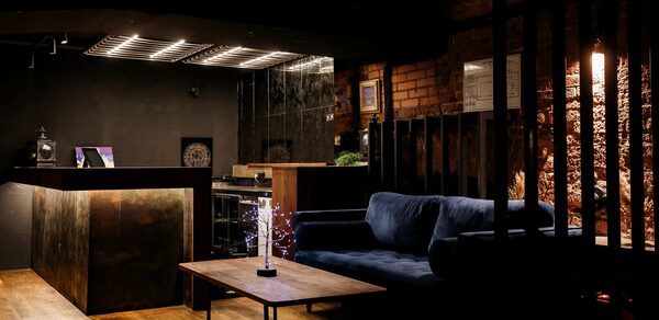 Двухуровневый клуб под закрытие