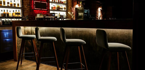 Двухуровневый клуб под закрытие