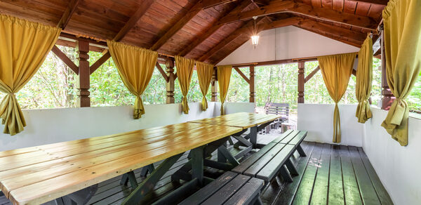 Открытая беседка на Лосином острове