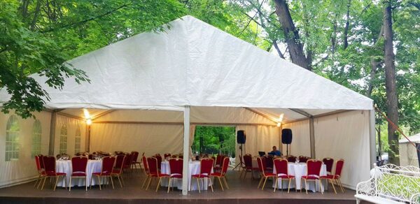 Беседка с барбекю в Парк Отель Куркино