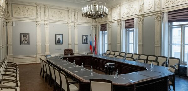 Дворец Олимпия. Роскошный зал для деловых мероприятий