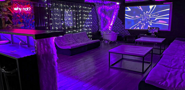 LoftForParty (Лофт фор пати). Тёмный неоновый лофт