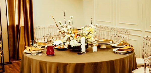 Банкетный зал с верандой