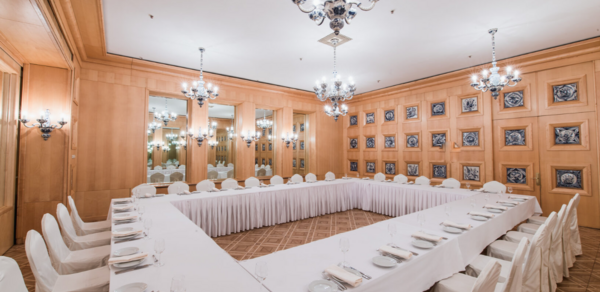 Президент-отель. Атмосферный банкетный зал