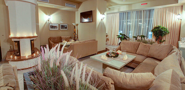 Дизайн Холл. Банкетный зал с камином