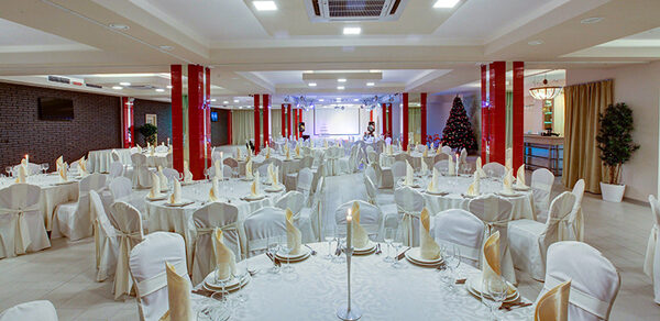 Дизайн Холл. Банкетный зал с барной стойкой и подиумом 