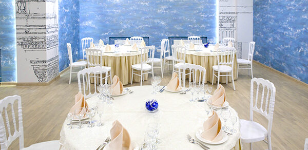 Аист. Банкетный зал с ярким дизайном