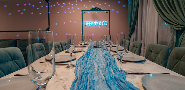 Tiffany. Изысканный лофт с мебелью, светомузыкой и караоке