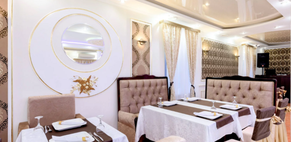 Виноград. Банкетный зал с террасой 