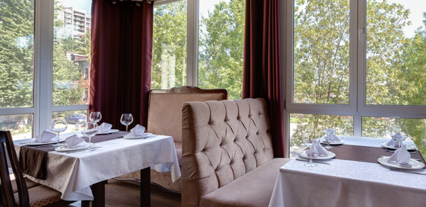 Виноград. Небольшой банкетный зал