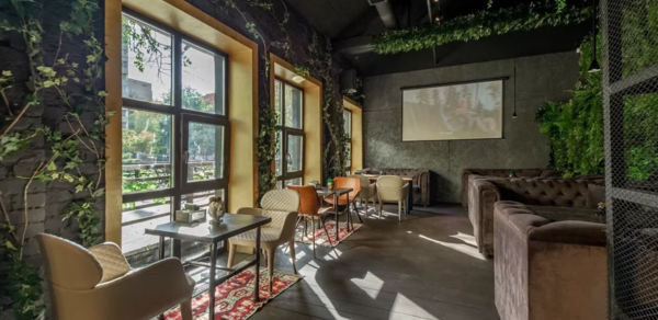 Банкетный зал в лаундж-баре Soho