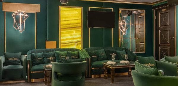 Zafferano Loft. Изумрудный банкетный зал