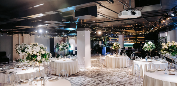 Marseria. Светлый банкетный зал