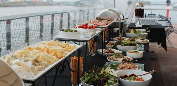 Шатер в Кронштадте с видом на Финский залив