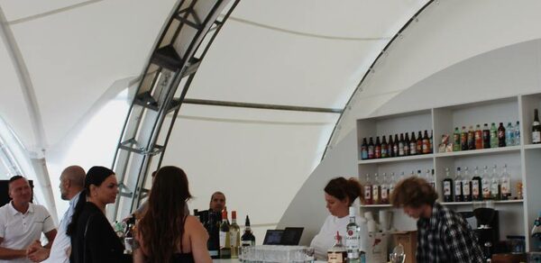 Шатер в Кронштадте с видом на Финский залив