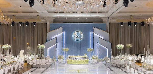 Imperial Plaza. Банкетный зал с панорамными окнами