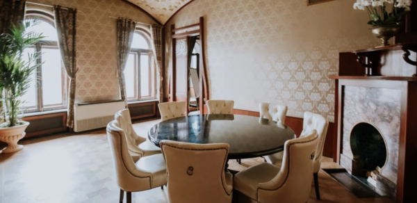 Дом Смирнова. Банкетный зал в особняке