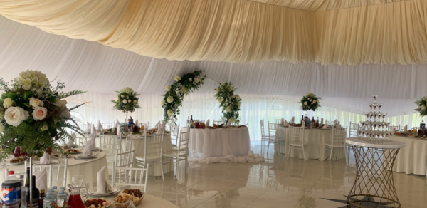 Таменгонт. Банкетный зал в загородном комплексе