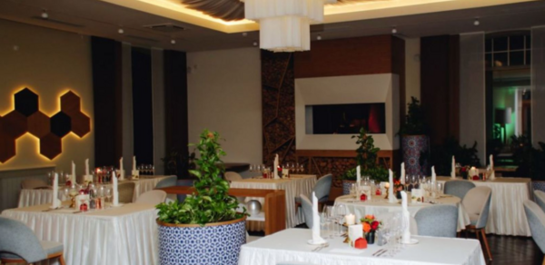 Lalaki. Банкетный зал в ресторане