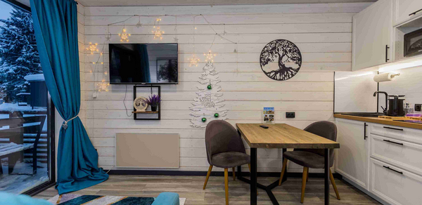 Стеклянный Ручей. Банкетный зал в шатре