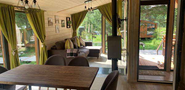 Стеклянный Ручей. Банкетный зал в шатре