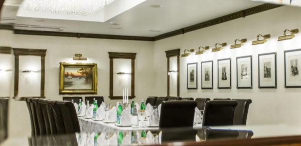 Кабинет-Портрет. Вип банкетный зал