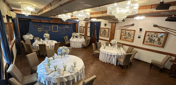 Кабинет-Портрет. Уютный банкетный зал