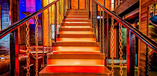 Функциональный двухуровневый лофт